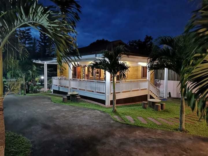 Hotel Casa De Miguelitos Tagaytay City Exterior foto